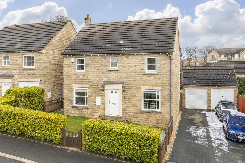 Swan Avenue, Bingley, BD16 3PA 4 bed detached house £400,000