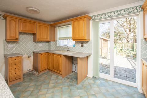 30 Pine Way, Folkestone, CT19 4QL