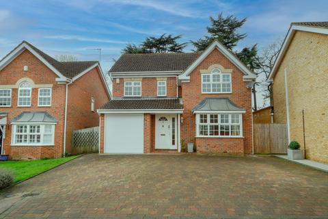 9 Cattlins Close, Cheshunt, Waltham Cross, EN7 5RD