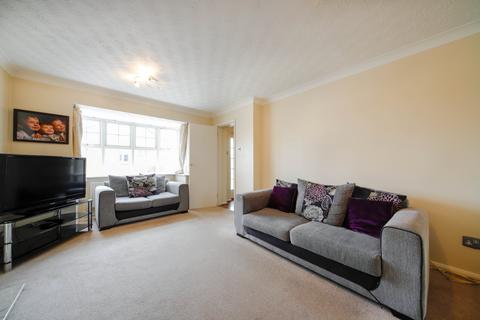 9 Cattlins Close, Cheshunt, Waltham Cross, EN7 5RD