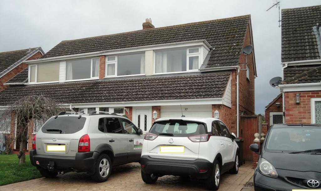 Freehold Ground Rent, Rowland Avenue, Polesworth, Tamworth, B78 1BX