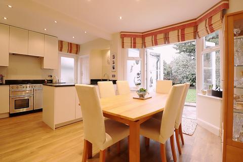 67 Rowan Walk, Bromley, BR2 8QW
