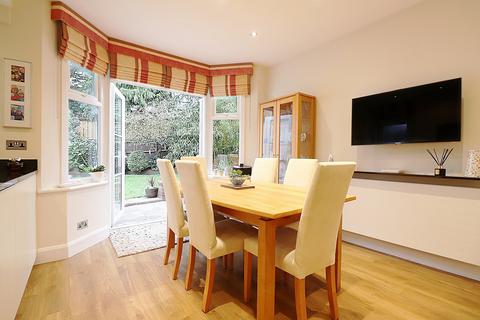 67 Rowan Walk, Bromley, BR2 8QW