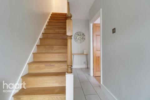 8 Fourth Avenue, Romford, RM7 0UA