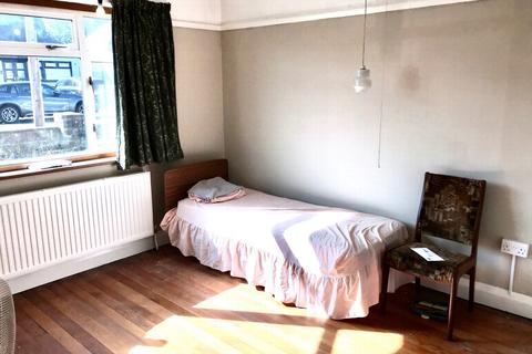 21 Woodcock Dell Avenue, Harrow, HA3 0PW