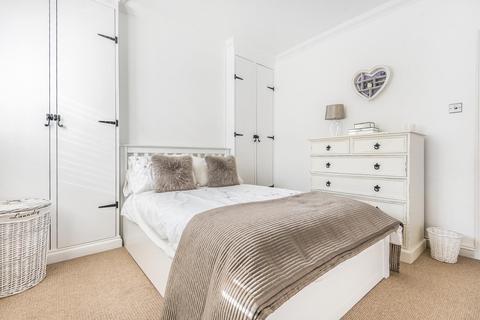 4 Beech Road, Weybridge, KT13 9QF
