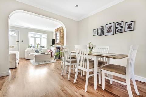 4 Beech Road, Weybridge, KT13 9QF