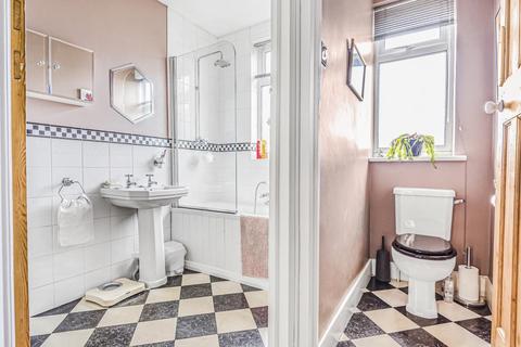 111 The Drive, Beckenham, BR3 1EF