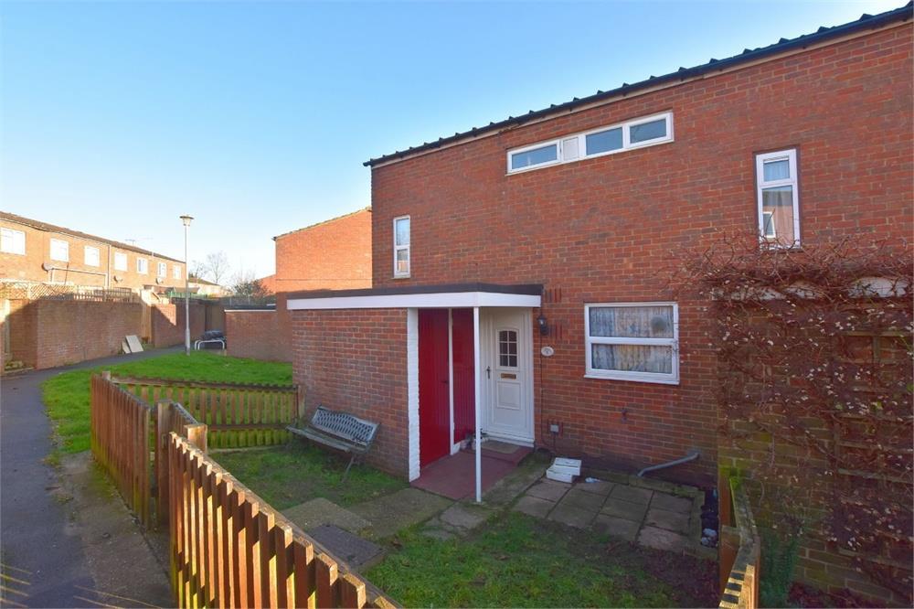 Jacketts Field, Abbots Langley 2 bed end of terrace house £300,000