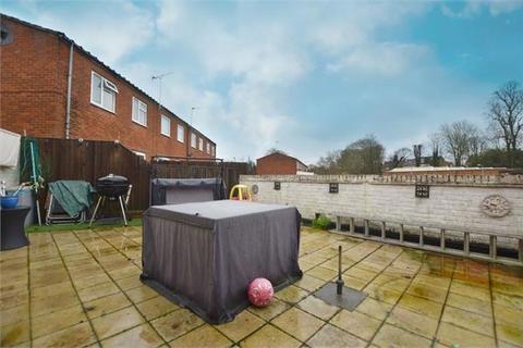 106 Jacketts Field, Abbots Langley, WD5 0EN