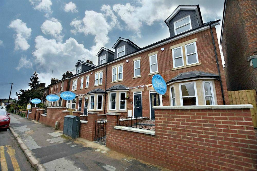 Broad Street, CHESHAM 3 bed end of terrace house £500,000