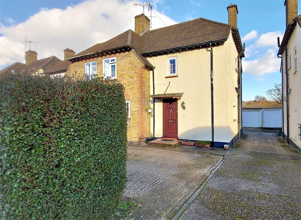 Blackwell Road, KINGS LANGLEY 3 bed semidetached house £625,000