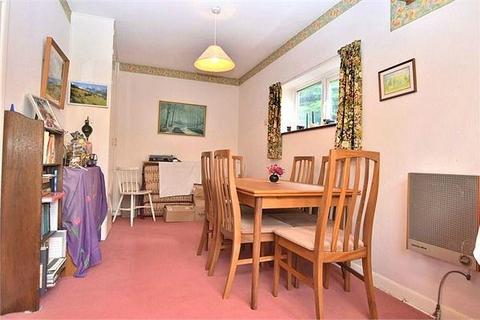 10 Fernhills, Hunton Bridge, Kings Langley, WD4 8PT