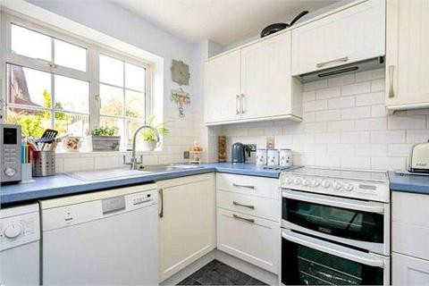 36 Dinmore, Bovingdon, Hemel Hempstead, HP3 0QW
