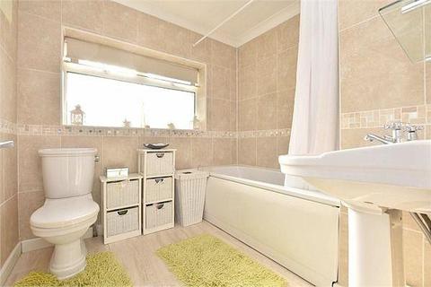 42 High Acres, Abbots Langley, WD5 0JD