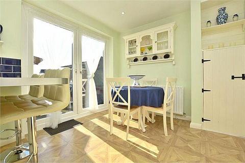 42 High Acres, Abbots Langley, WD5 0JD