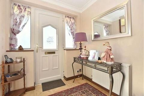 42 High Acres, Abbots Langley, WD5 0JD