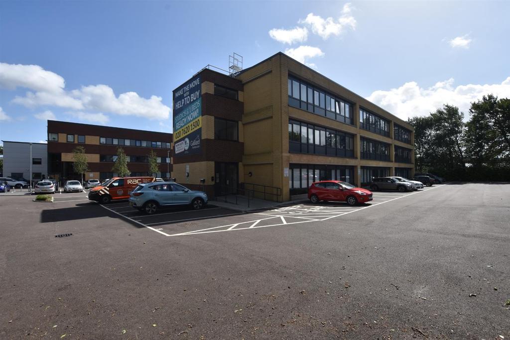 Pinnacle house, Station Road, KINGS LANGLEY 1 bed apartment £245,000