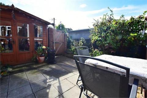 100 Jacketts Field, Abbots Langley, WD5 0EN