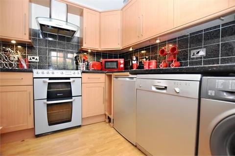 100 Jacketts Field, Abbots Langley, WD5 0EN