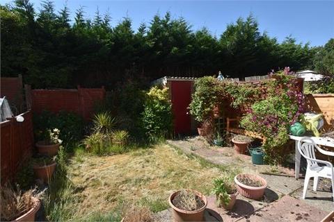 33 Highlands, Watford, WD19 4LY