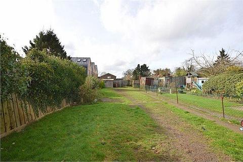42 Adrian Road, Abbots Langley, WD5 0AQ