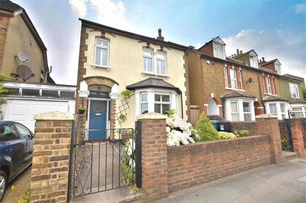 St Johns Road, WATFORD 4 bed detached house £675,000