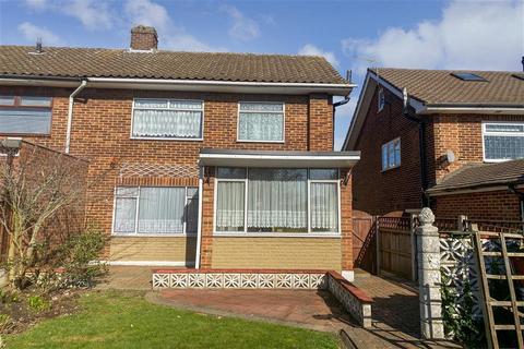42 Upminster Road, Hornchurch, RM12 6PA