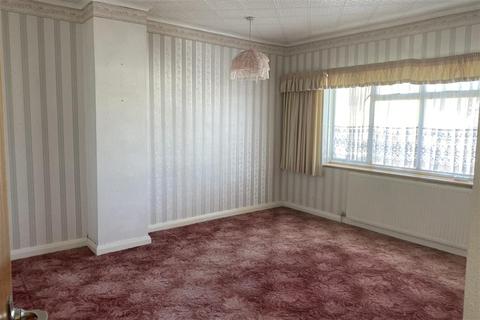 42 Upminster Road, Hornchurch, RM12 6PA
