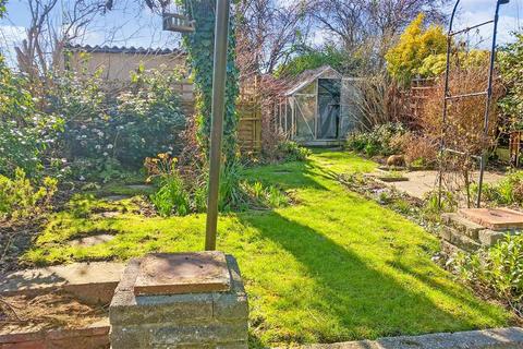 42 Upminster Road, Hornchurch, RM12 6PA