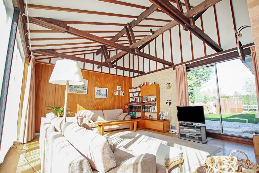Thornton Avenue,Warsash,Southampton,SO31 9FJ 5 bed detached house £