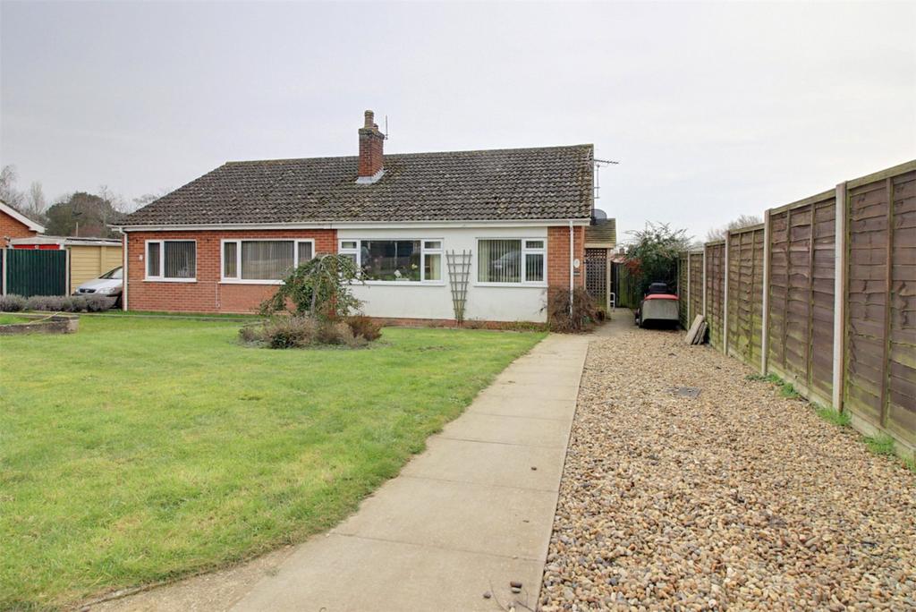 Richmond Rise, Reepham, Norwich, NR10 2 bed bungalow for sale £239,995