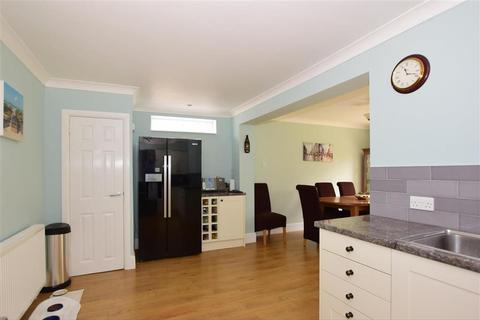 13 Ash Road, Rochester, ME2 2JL