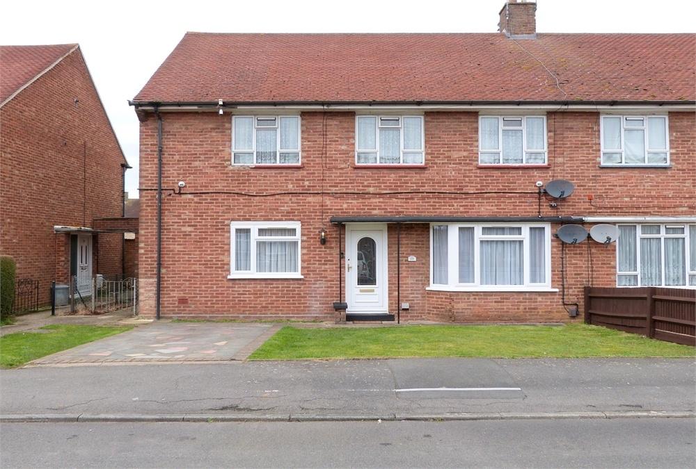 Ash Grove, Harefield, Middlesex 2 bed £325,000