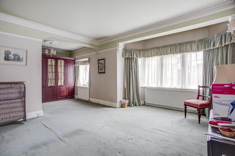 19 Nower Hill, Pinner, HA5 5QR