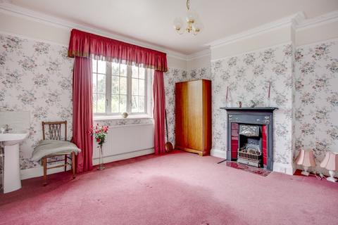 19 Nower Hill, Pinner, HA5 5QR