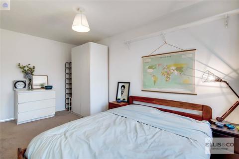 61 Morecambe Close, London, E1 4NH