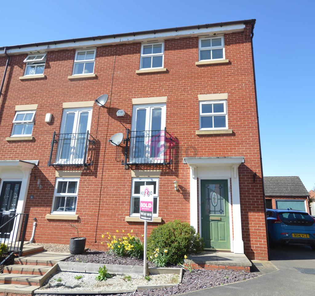 Green Close, Renishaw, Sheffield, S21 4 bed end of terrace house £185,000