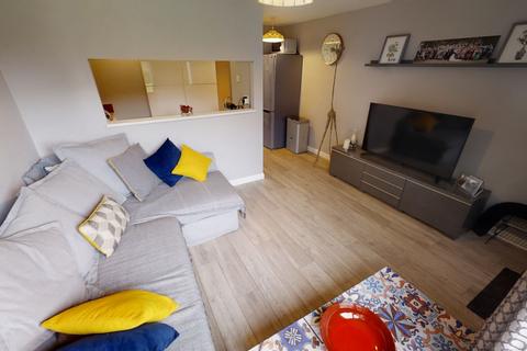 18 Dairymans Walk, Guildford, GU4 7FE