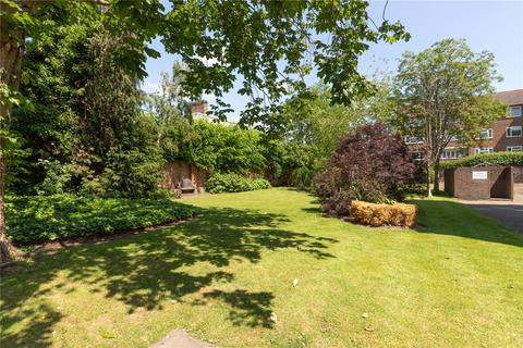 32 Brick Farm Close, Richmond, TW9 4EG
