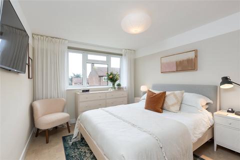 32 Brick Farm Close, Richmond, TW9 4EG