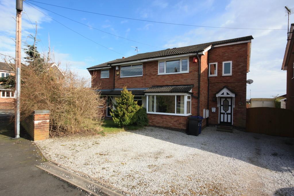 Whitehill Road, Kidsgrove, StokeonTrent 2 bed semidetached house £