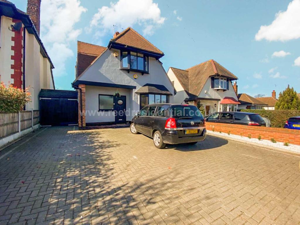 Somerset Avenue, Westcliff On Sea 5 bed house £625,000