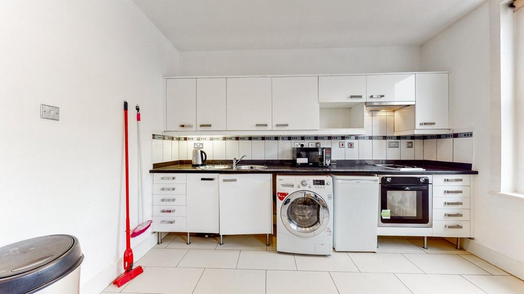 Apartment in London - View 3