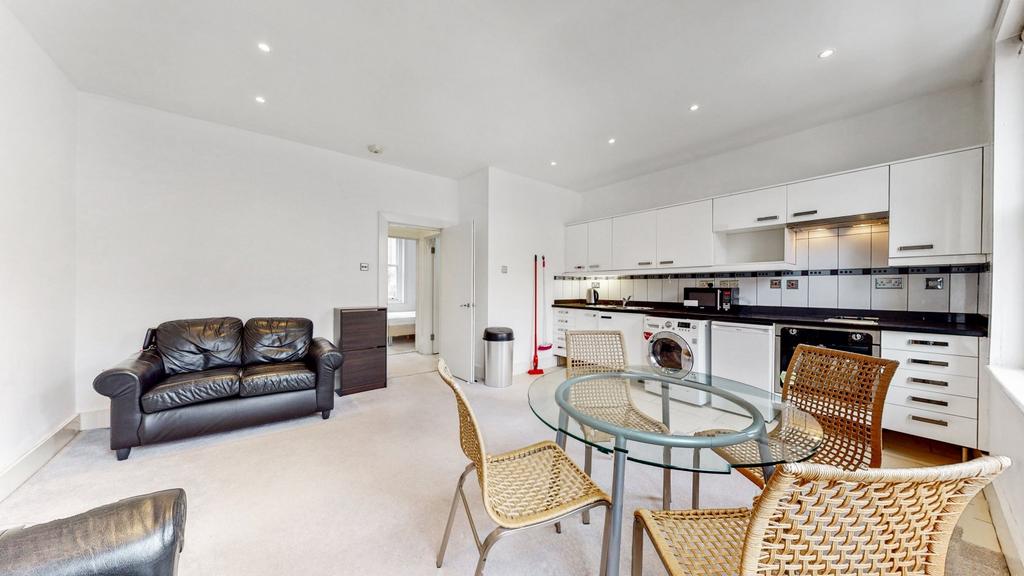 Apartment in London - View 5