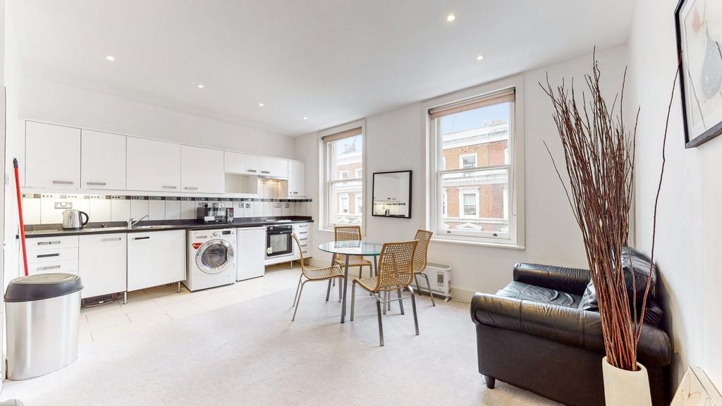 Apartment in London - More