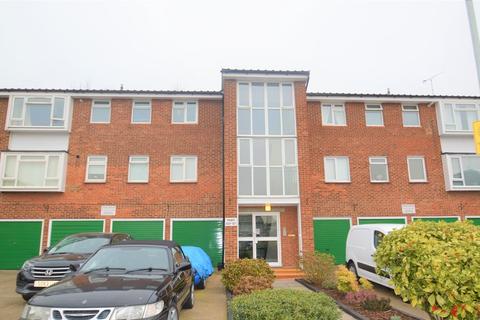64 Kinder Close, London, SE28 8HG