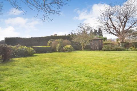 Pinewood Bondend Lane, Upton St Leonards, Gloucester, GL4 8EJ