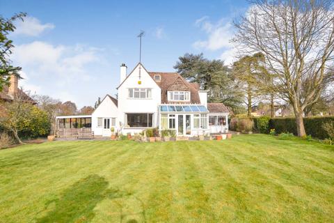 Pinewood Bondend Lane, Upton St Leonards, Gloucester, GL4 8EJ