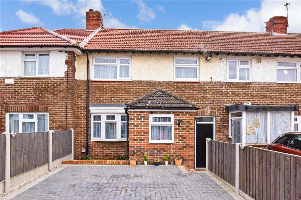 Lancelot Avenue, Strood, Rochester, Kent 3 bed terraced house £270,000